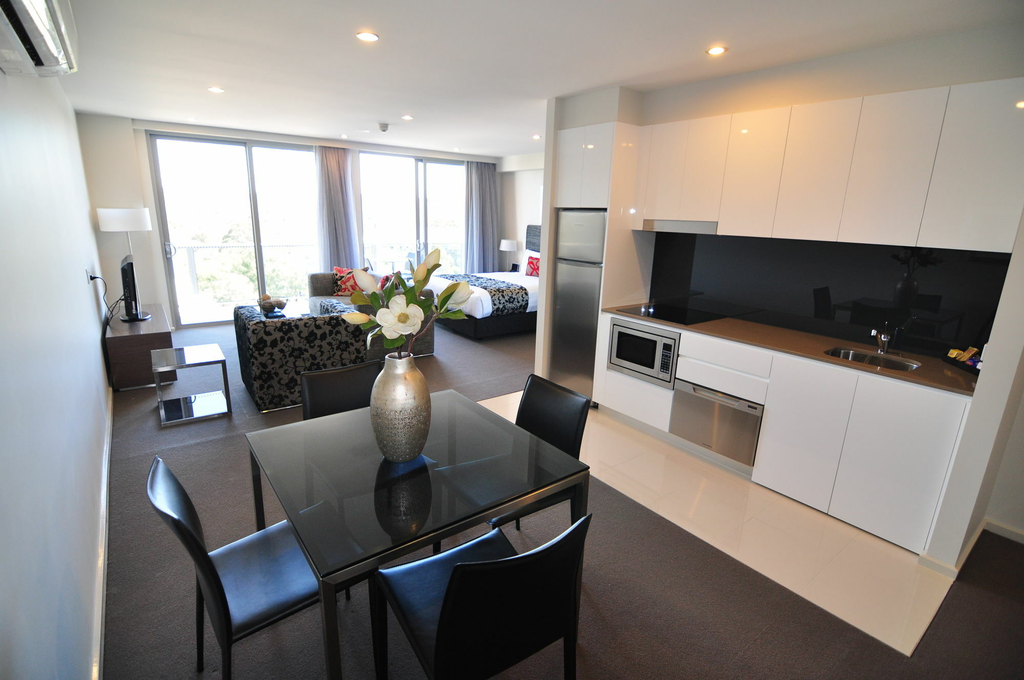 Adina Serviced Apartments Canberra Dickson Εξωτερικό φωτογραφία